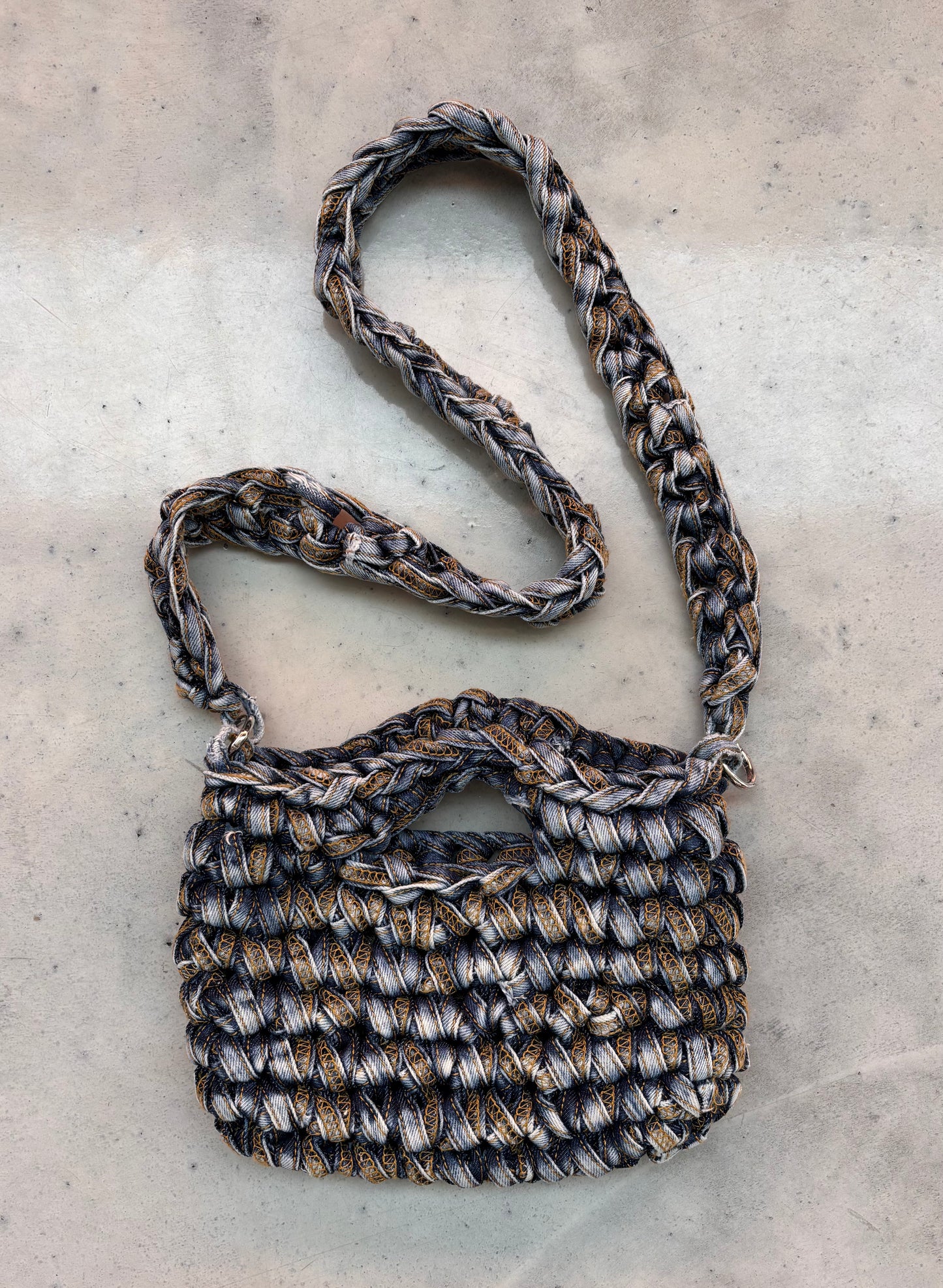 THE CLASSIC- CROSSBODY BAG