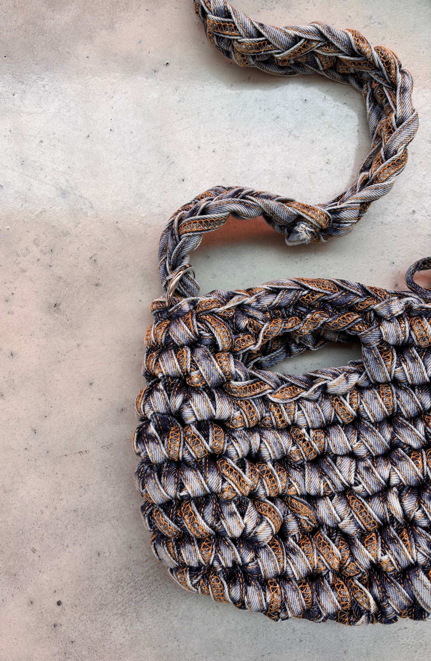 THE CLASSIC- CROSSBODY BAG